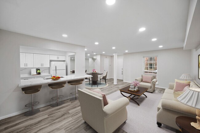 Primary Photo - 357 N Post Oak Ln