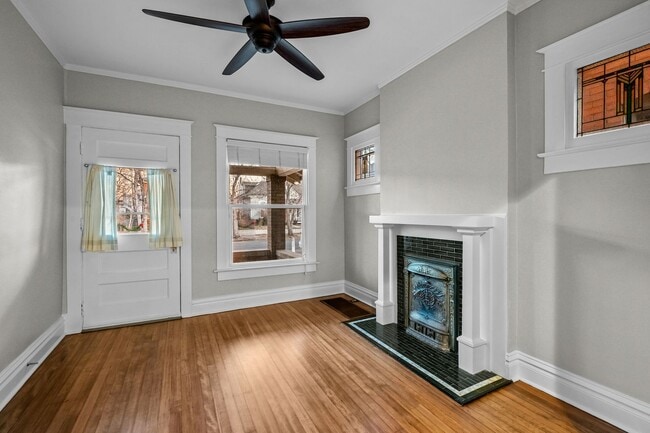 Building Photo - 573 S Pearl St