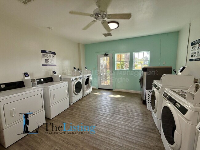 Building Photo - 8724 Mallard Reserve Dr