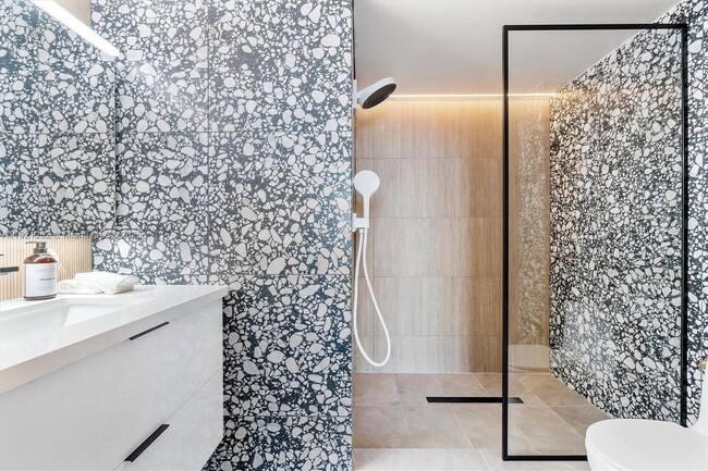 Building Photo - 2080 S Ocean Dr