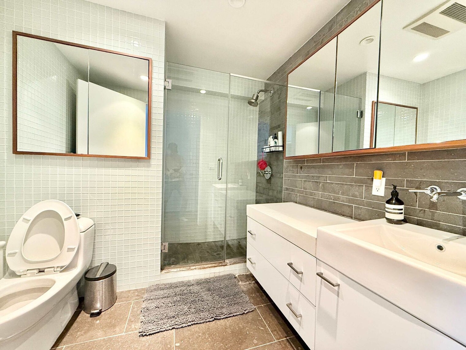 Building Photo - 263 Bowery-SI ID1503013P