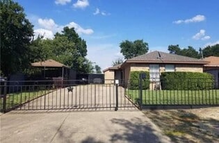 Building Photo - 2934 Chestnut Ave