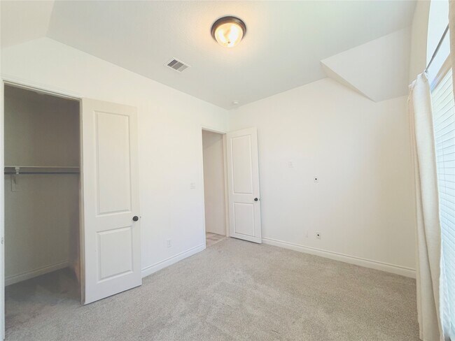 Building Photo - 3319 Sky Run Ct