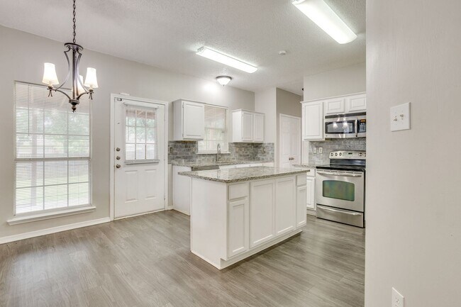 Building Photo - Great Large 4 Bedroom, 2.5 Bath Home Ready for New Tenants- Crowley ISD- 76123