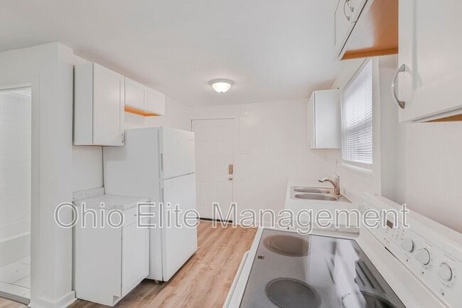 Building Photo - 1999 W Broad St