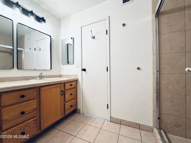 Building Photo - 5675 N Camino Esplendora
