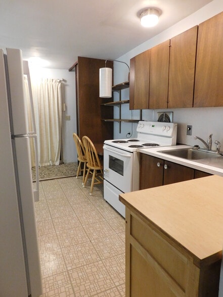 Kitchen and dining area-2 - 345 NE Kamiaken St