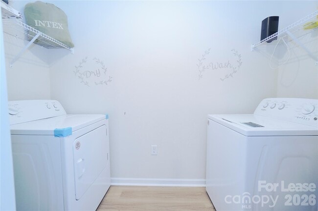 Building Photo - 6008 Lowe Ln