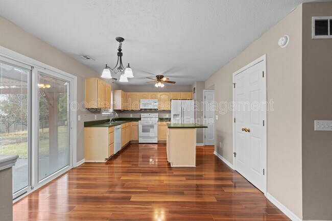 Building Photo - 13968 Wakefield Pl