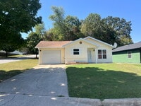 Building Photo - 101 Highlands Ct