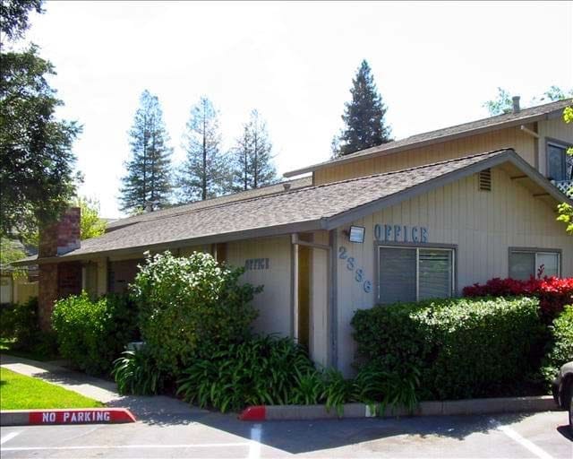 Building Photo - Parkside Villa Apartments