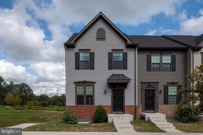 Building Photo - 1328 Trestle Dr