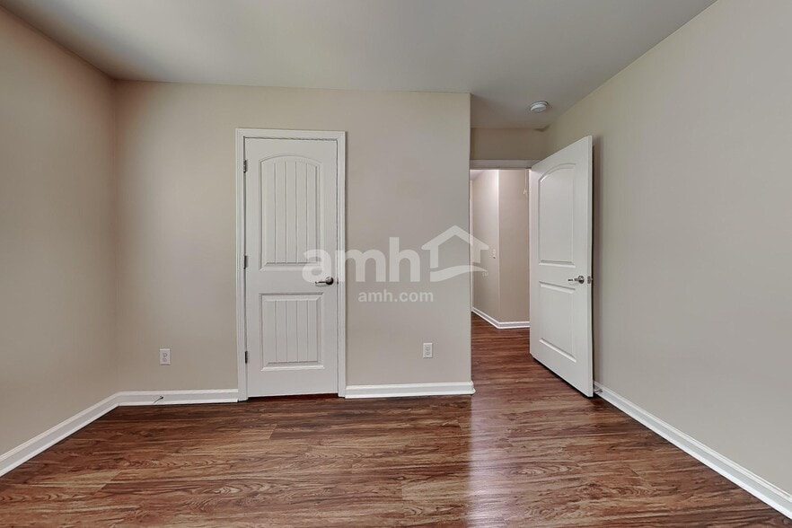Building Photo - 160 Grayson Ave