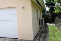 Building Photo - 10210 SW 37th St