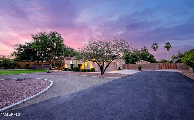 Building Photo - 13930 E Vallejo St