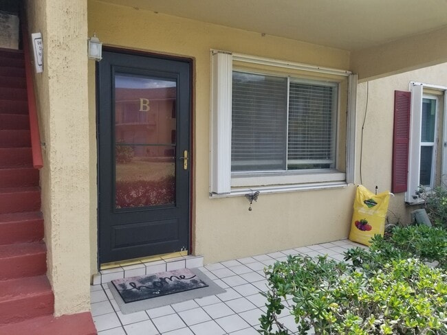 Building Photo - Condo 1 bedroom 1 bath