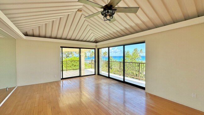 Building Photo - 3643 Diamond Head Rd