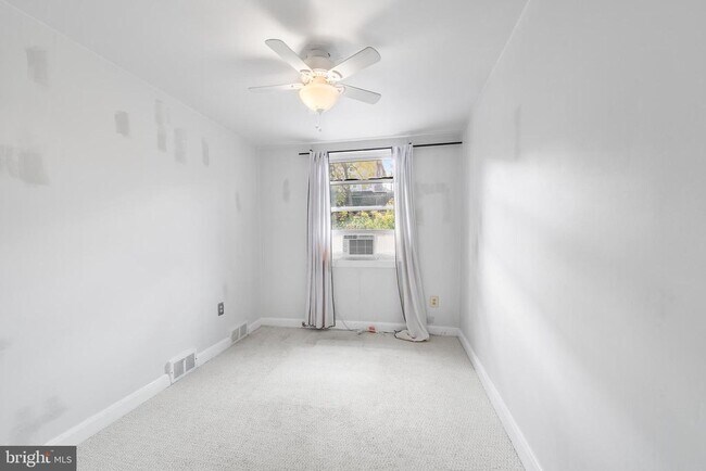 Building Photo - 630 Naylors Run Rd