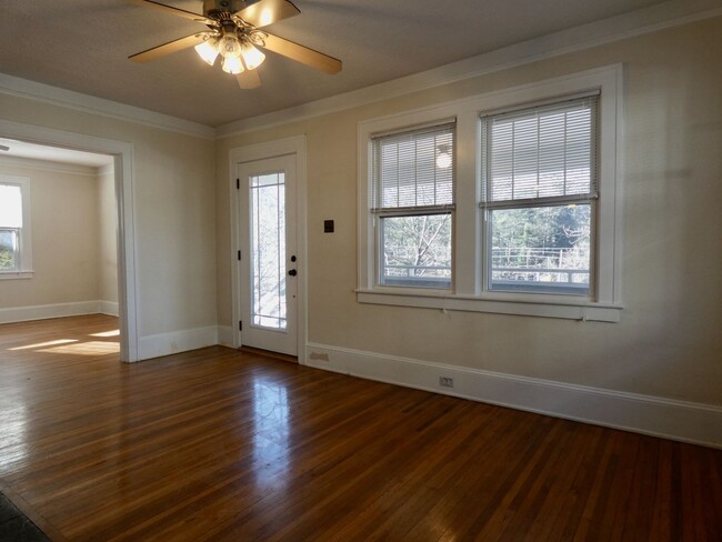 Building Photo - 1920s Craftsman Bungalow in Norwood Park -...