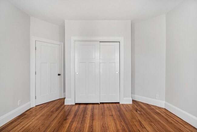 Building Photo - 33 Harbor View St