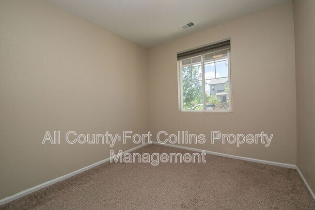 Building Photo - 5428 Eagle Creek Dr