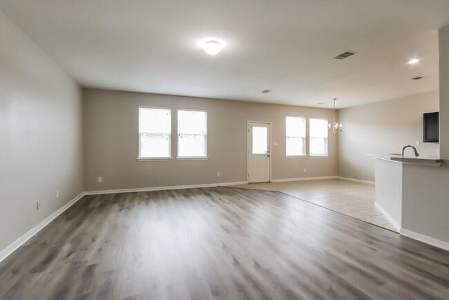 Building Photo - 18726 Walden Glen Cir