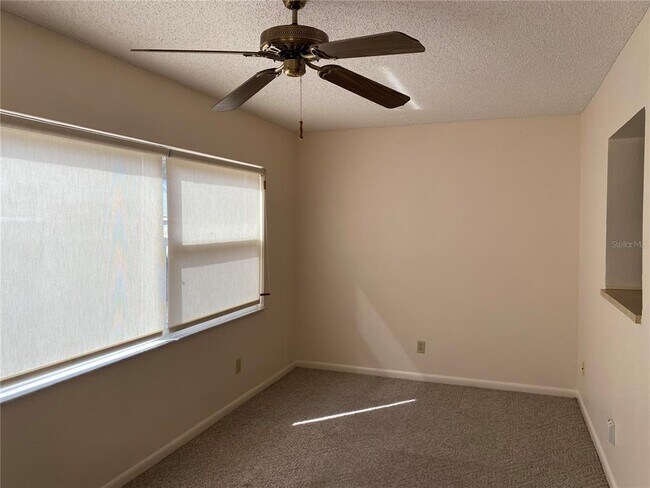 Building Photo - 8666 SW 92nd Ln