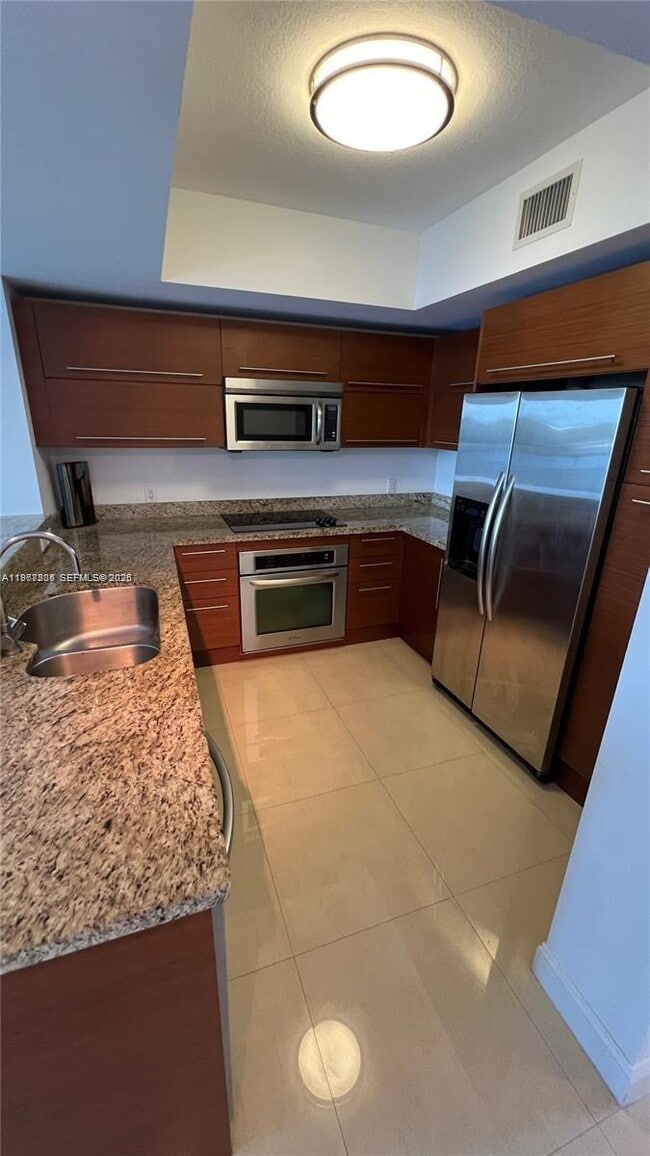 Building Photo - 2641 N Flamingo Rd