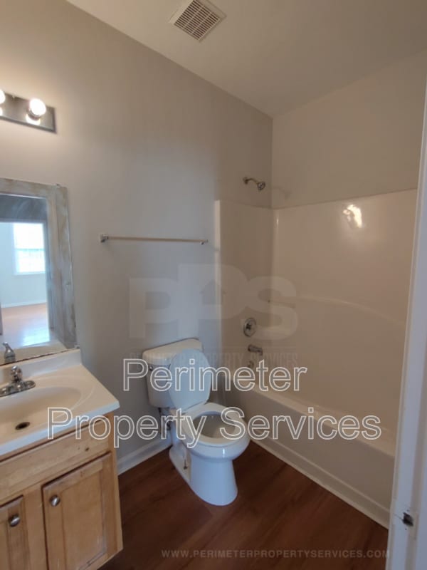 Building Photo - 259-261 Rosser