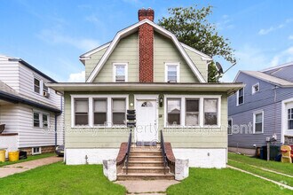 Building Photo - 2410-12 46 St.