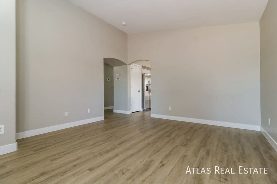 Building Photo - 12038 W Corrine Dr