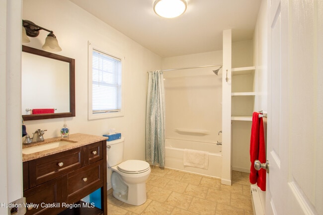 Building Photo - 2262 NY-66