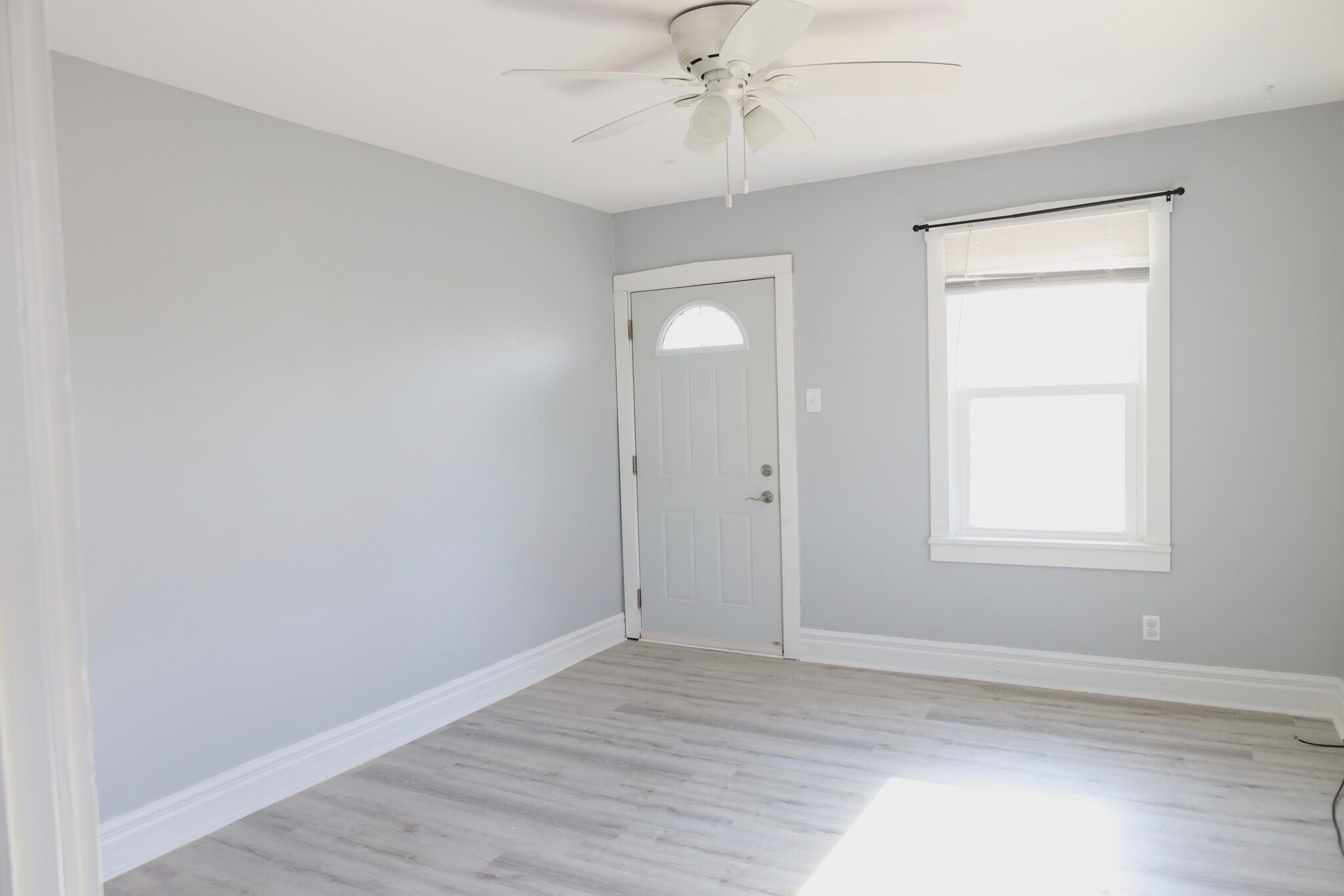 Living Room - 1706 33rd St