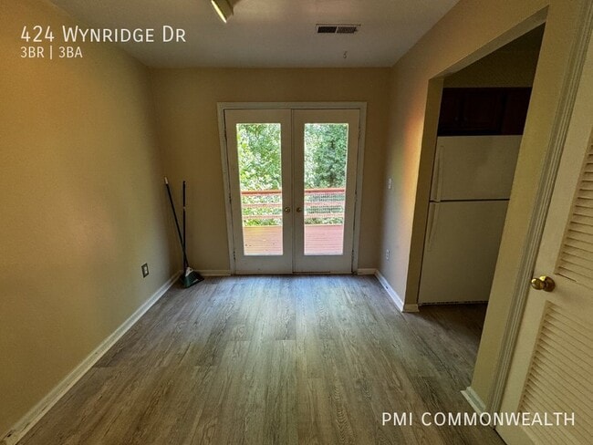 Building Photo - 424 Wynridge Dr