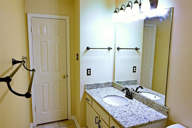 Building Photo - 4530 Topaz Trail Dr