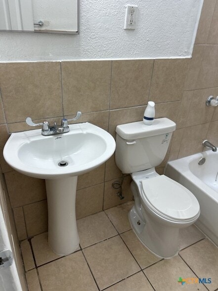 Building Photo - 905 Evergreen Dr