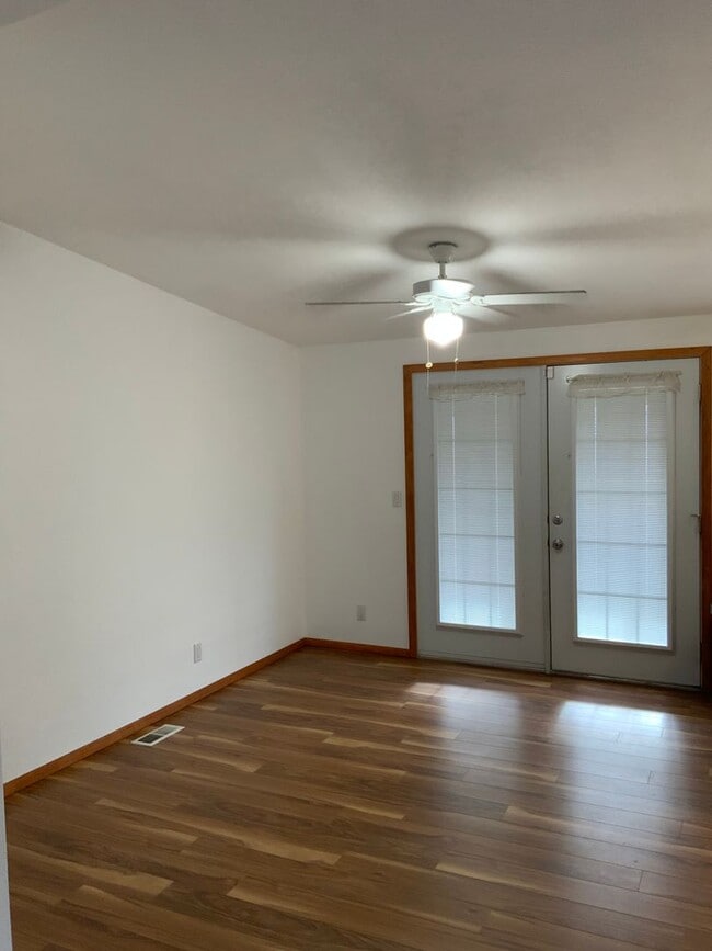 Building Photo - 3 Bedroom 2 Bath Home for Rent in Ephrata