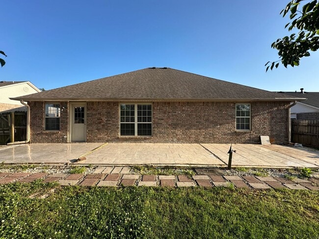 Building Photo - 609 Apple Valley Dr