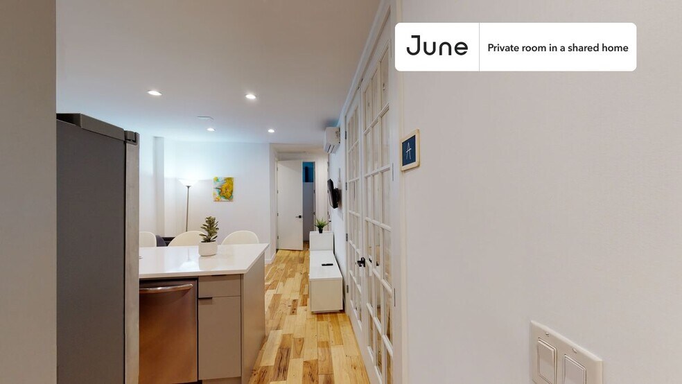 Building Photo - Room in Shared 4 bed/2 bath home