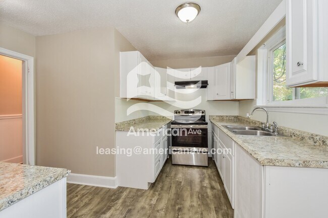 Building Photo - 1820 N Beltline Blvd