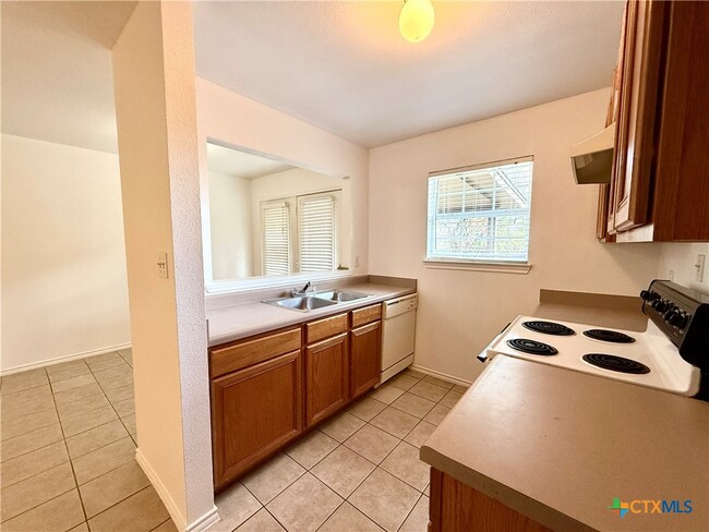Building Photo - 309 S Water Ln