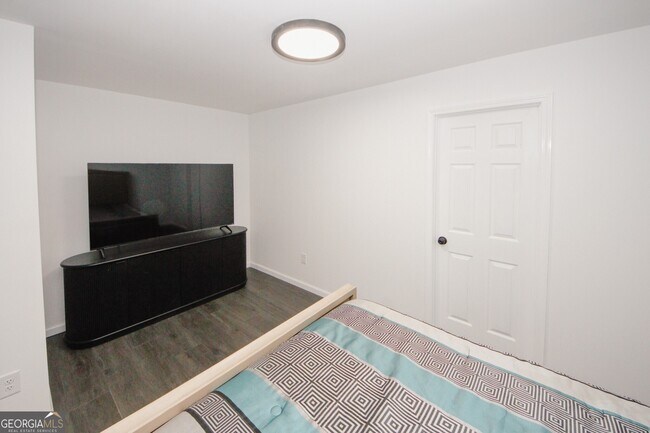 Building Photo - 6157 Orville Dr