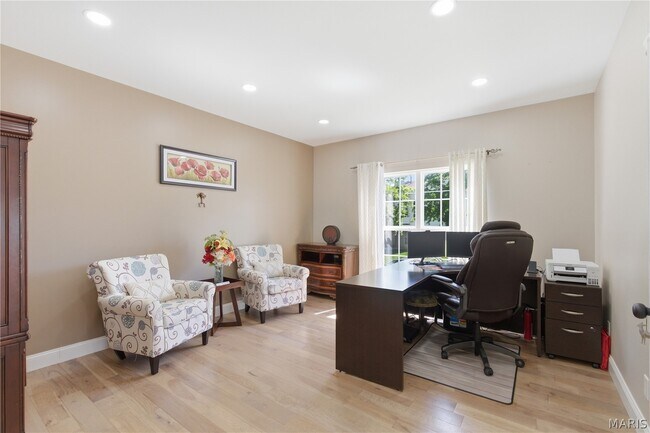 Building Photo - 307 Calliope Pl