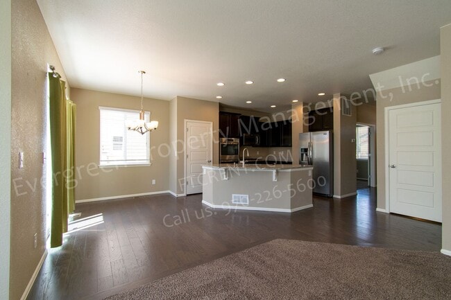 Building Photo - 436 Routt Dr