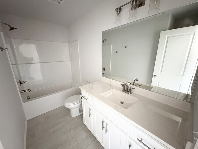 Building Photo - 9306 N 114th E Ave