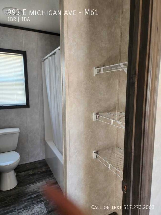 Building Photo - 993 E Michigan Ave