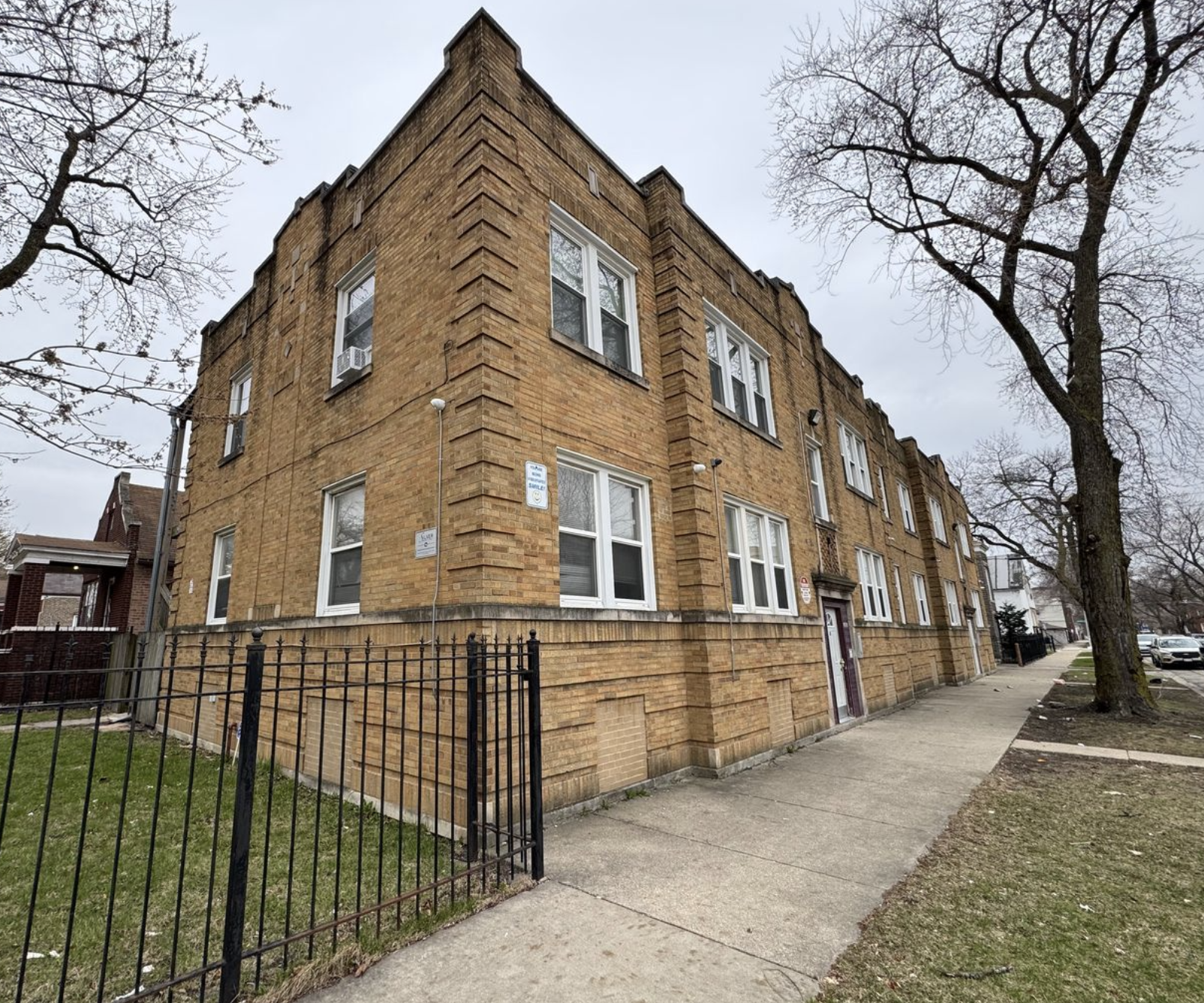 Building Photo - 3803 W Thomas St
