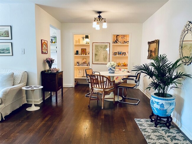 Building Photo - 429 Hawthorne St