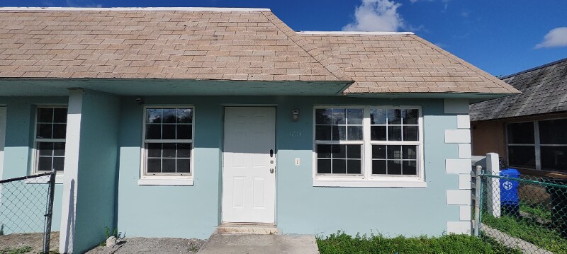Primary Photo - 1614 NW 8th Ave