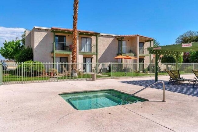 Building Photo - 34 Lakeview Cir